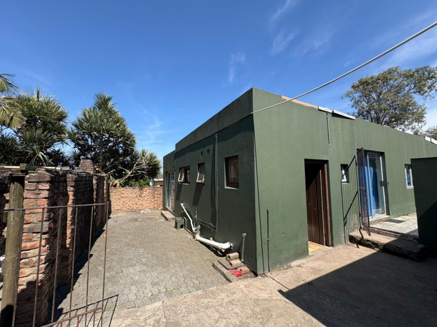 5 Bedroom Property for Sale in Amalinda Eastern Cape